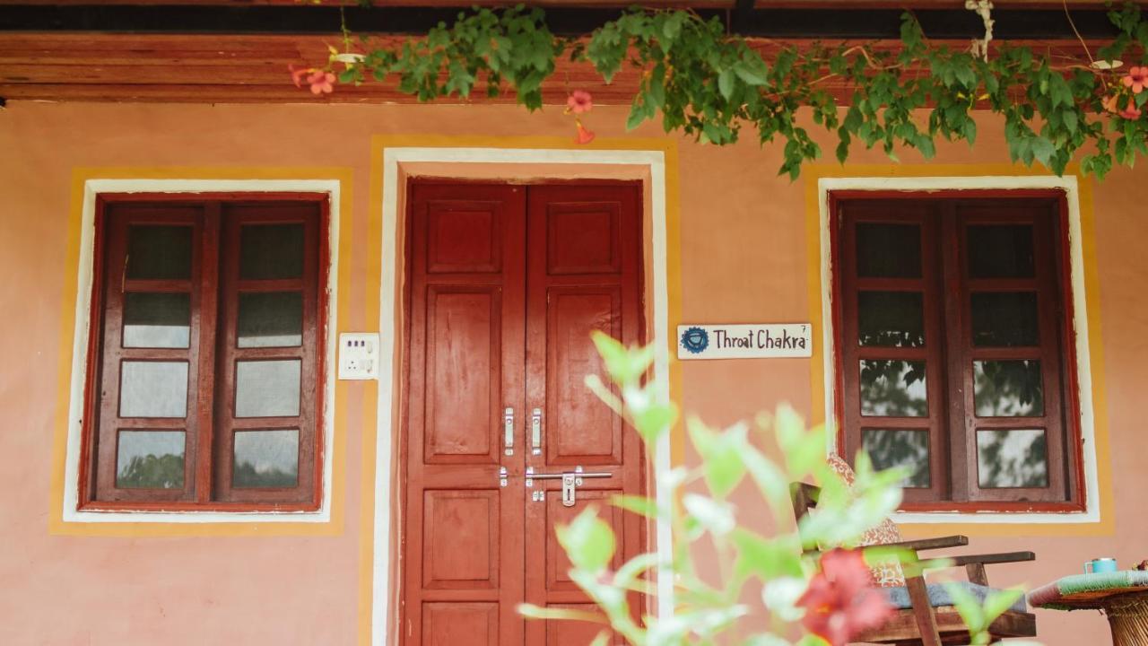 Shiv Shakti Yogpeeth Cottages Rishikesh Exterior photo