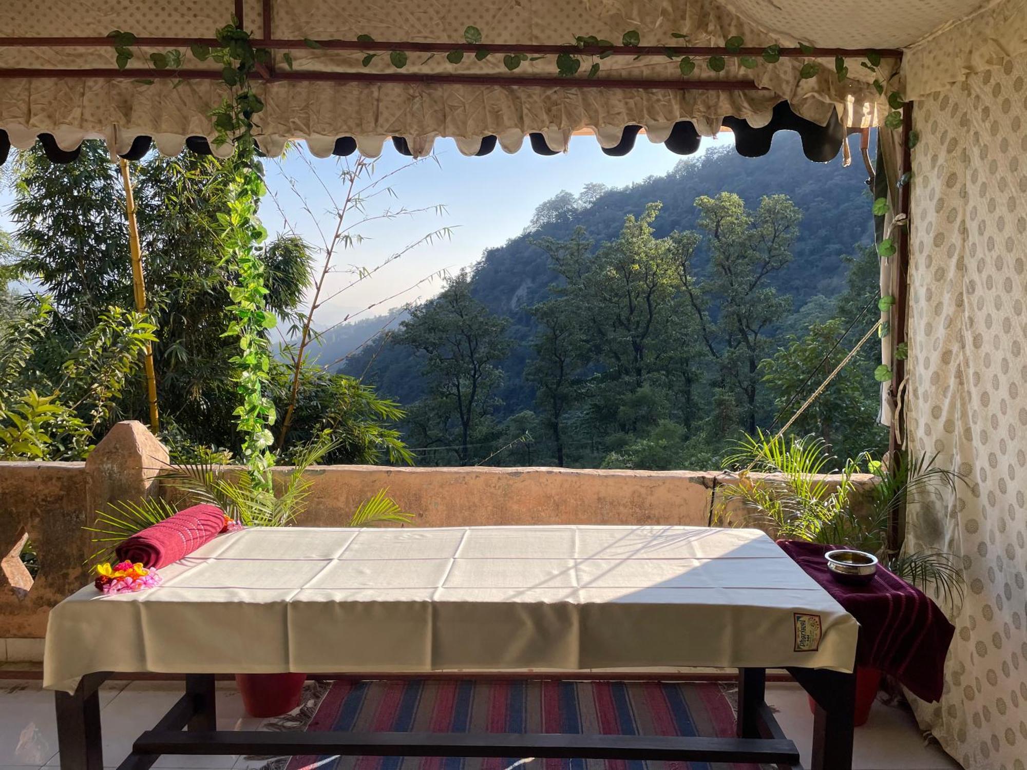 Shiv Shakti Yogpeeth Cottages Rishikesh Exterior photo